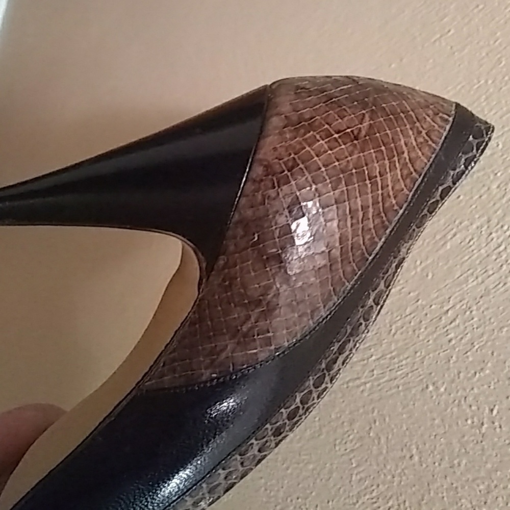 Shoes - Picture 6 of 8